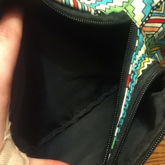 B. Fresh beltpack - Picture 2 of 3